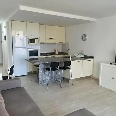 Апартаменты Comfortable On The 1st Sea Line In The South Of Tenerife